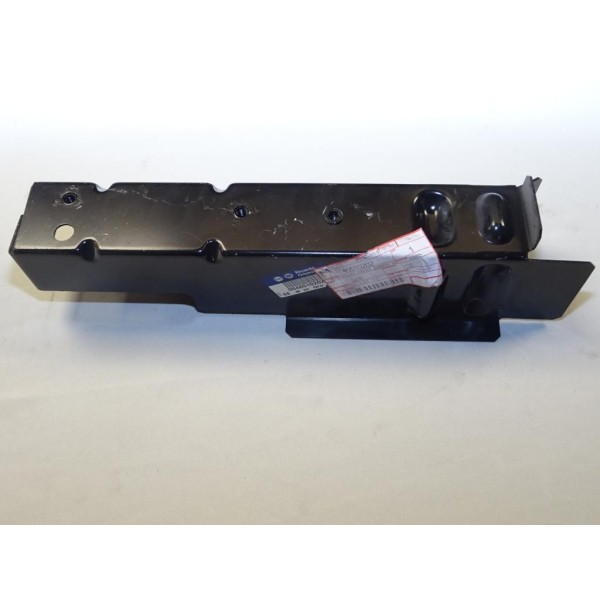 Etrier support fixation aile avant droite Fiat 46510202 pour fiat multipla 