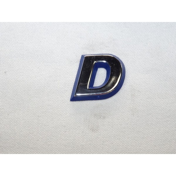 Logo motif monogramme ecuson embleme badge lettre D Fiat 7795234 pour fiat punto 1 diesel de 1993 à 1997 