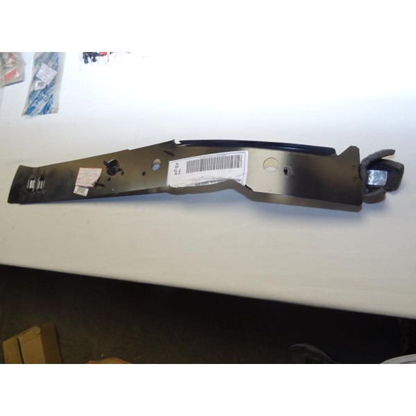 Ferrure ossature aile avant droite Fiat 51765034 pour fiat multipla 
