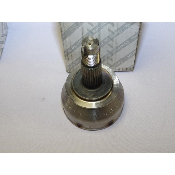 Tete de cardan arbre de transmission Fiat 71720766 pour fiat panda 