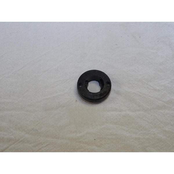 Douille fixation baie de custode vitre arriere Fiat 4373915 pour fiat 126 bis cinquecento elba mille palio panda punto 1 2 I II 