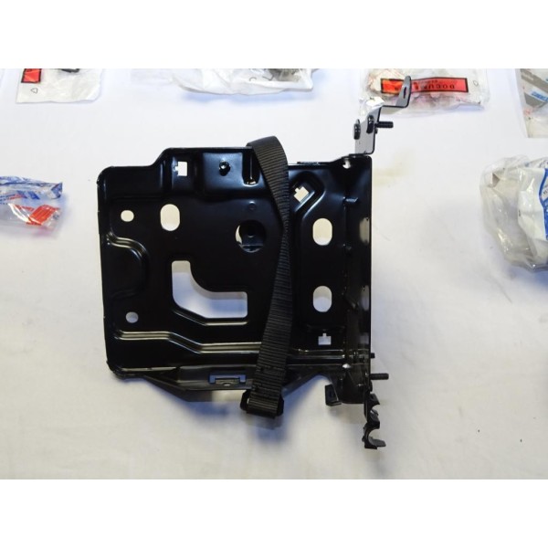 Panier support fixation batterie Fiat 46835518 pour fiat panda 2 II 1.3JTD 1.3 JTD diesel de 2003 à 2010 