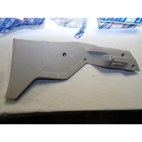 Revetement compartiment de coffre arriere droit Fiat 735385033 pour fiat idea de 2003 à 2008