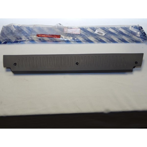 Bavolet seuil de porte arriere gauche Fiat 735337517 pour fiat multipla