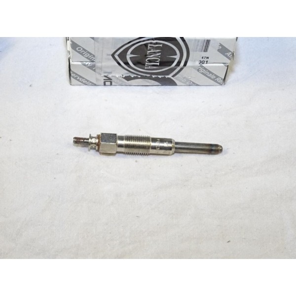 Lot 2 bougies de préchauffe Fiat 71735462 pour fiat ducato 1 citroen jumper peugeot boxer renault master iveco daily 2.8 D TD TD