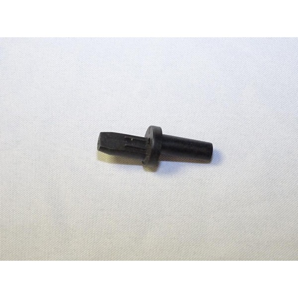 Axe fixation plage arriere de coffre Fiat 71715610 pour fiat marea SW de 1999 à 2002 