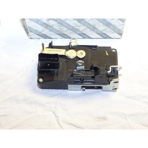 Serrure de porte avant gauche (pas electrique) Fiat 9639373580 pour fiat scudo de 1995 à 2006 