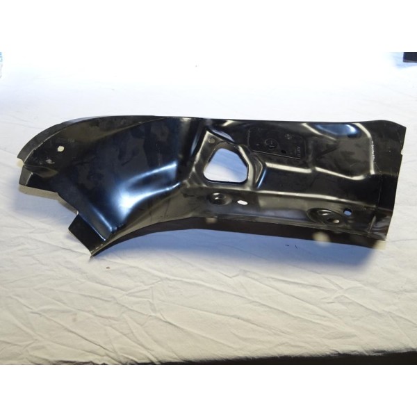 Ferrure tole aile passage de roue arriere gauche Fiat 46767045 pour fiat punto 2 II FL 3 portes de 1999 à 2005 