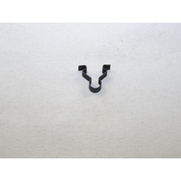 Agrafe attache fixation revetement compartiment coffre Fiat 46760046 pour alfa romeo 147 et GT 