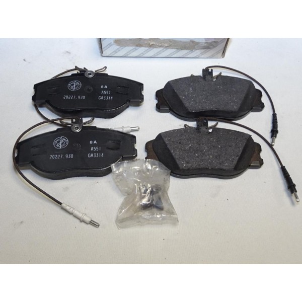 Jeux 4 plaquettes de frein avant montage lucas Fiat 77362237 pour citroen jumpy evasion fiat scudo ulysse lancia zeta peugeot 80