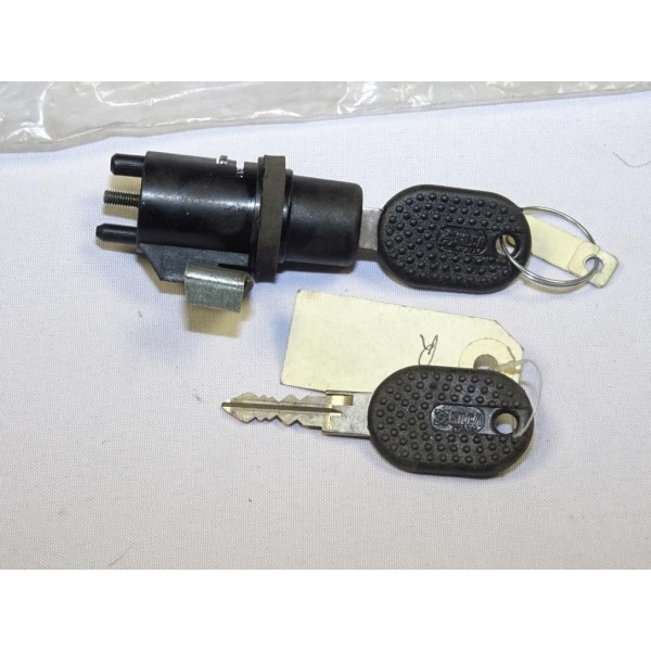 Barillet serrure de porte avant droit Fiat 46840038 pour fiat stilo 3 portes de 2001 à 2007 