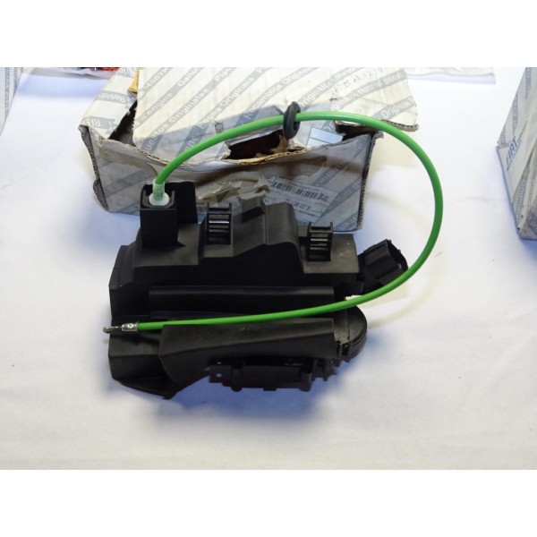 Serrure de porte avant droite Fiat 71751156 pour fiat idea de 2003 à 2012 lancia musa de 2007 à 2012  