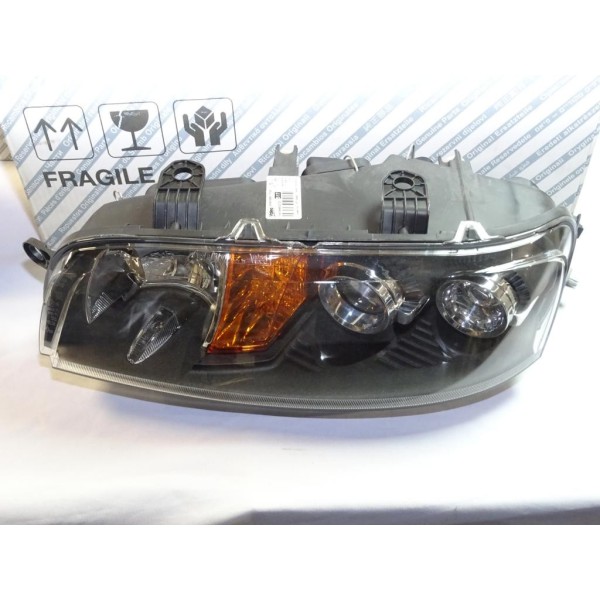 Phare projecteur avant gauche Fiat 46522720 pour fiat punto 2 II de 1999 à 2003  