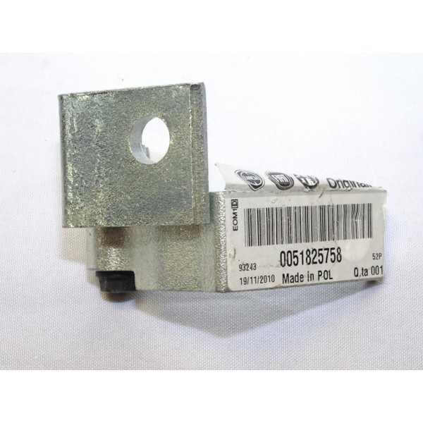 Charniere superieur porte gauche Fiat 51825758 pour alfa romeo 159 brera spider fiat croma 2 II panda 2 II stilo  