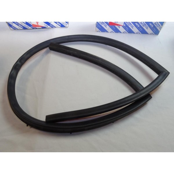 Joint supérieur porte arriere L1131  Fiat 1313959080 pour fiat ducato 1 2 I II peugeot boxer citroen jumper réhaussé de 1994 à 2