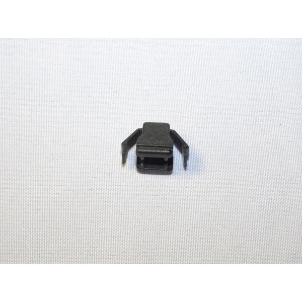 Taquet agrafe fixation bavolet baie de parebrise Fiat 46737429 pour fiat multipla  