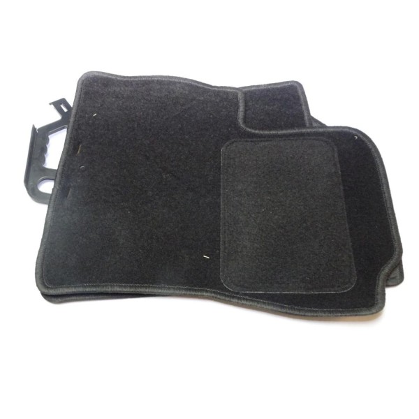 Ensemble 4 tapis de sol sur mesure avant + arriere AR 1359 pour fiat fiorino 3 III qubo partir de 2008  