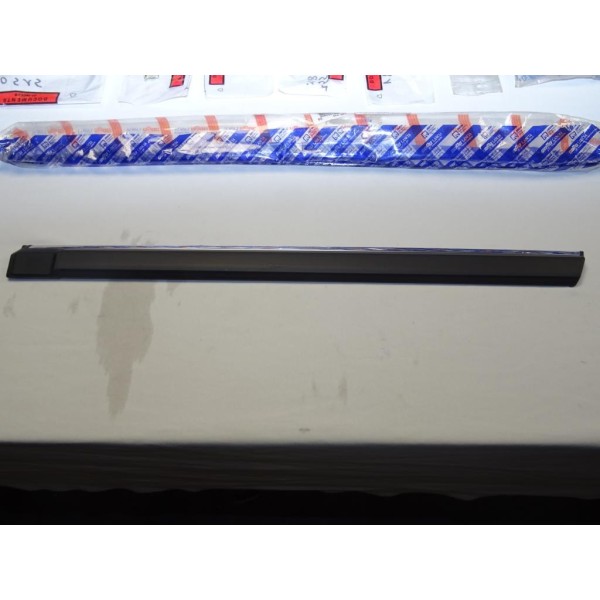 Baguette moulure porte arriere gauche Fiat 82451998 pour fiat croma 1  