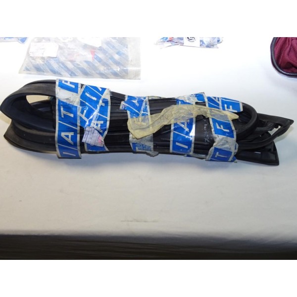 Joint vitre porte arriere Fiat 71713784 pour fiat marea SW de 1996 à 1999  
