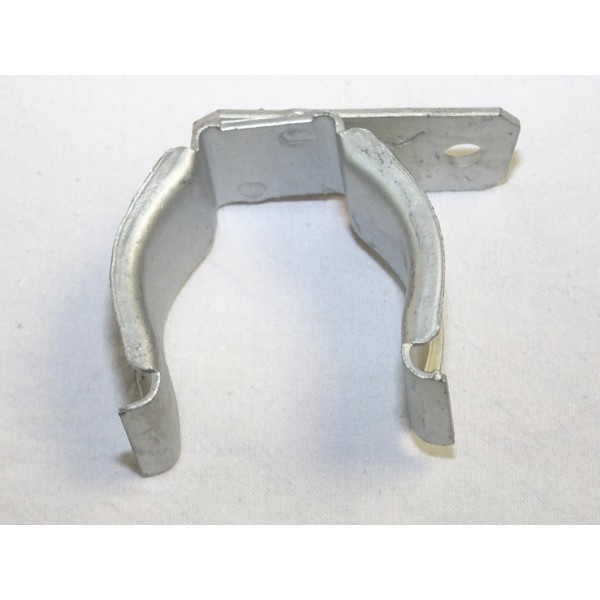 Etrier fixation durite liquide de refroidissement Fiat 82446942 pour fiat croma diesel de 1990 à 1996  