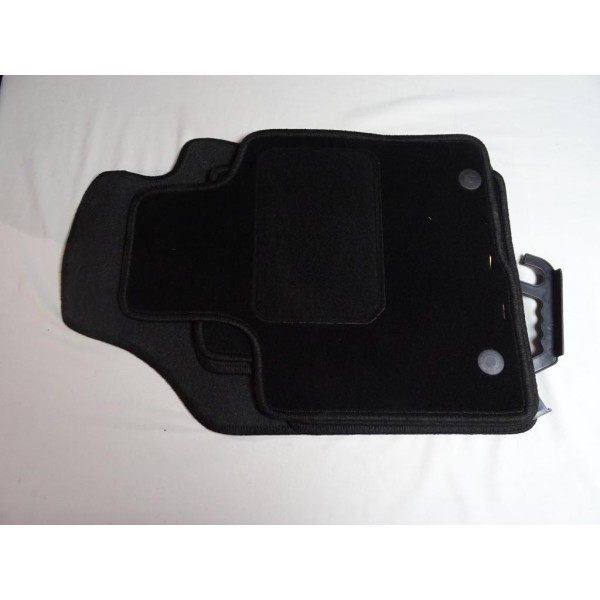 Ensemble 4 tapis de sol sur mesure avant + arriere AR 2517 pour lancia ypsilon partir de 2011  