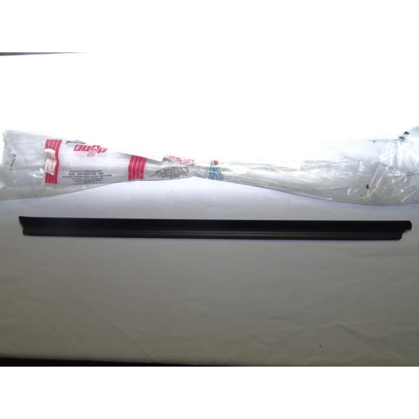 Joint leche vitre interieur porte avant gauche Fiat 46417701 pour fiat palio siena  