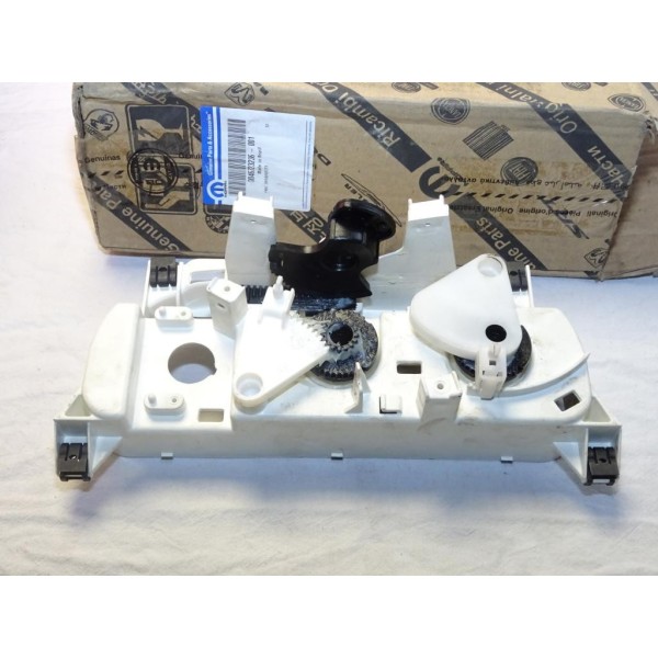 Platine support boutons commande chauffage climatisation tableau bord Fiat 46723236 pour fiat doblo 1 2 I II de 2000 à 2009  