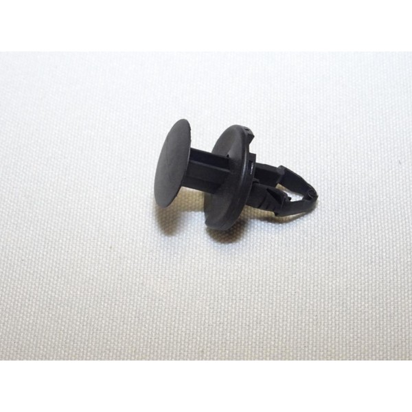 Bouton taquet agrafe fixation revetement parechocs pare-chocs Fiat 670014562 pour alfa romeo giulia de 2016 à 2022  