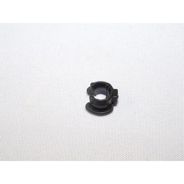 Douille fixation ressort siege banquette arriere Fiat 184157080 pour lancia ypsilon de 2003 à 2011  