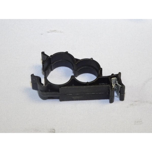 Agrafe attache fixation durite liquide lave glace lave phare cable faisceau electrique Fiat 46768071 pour alfa romeo 147 159 bre