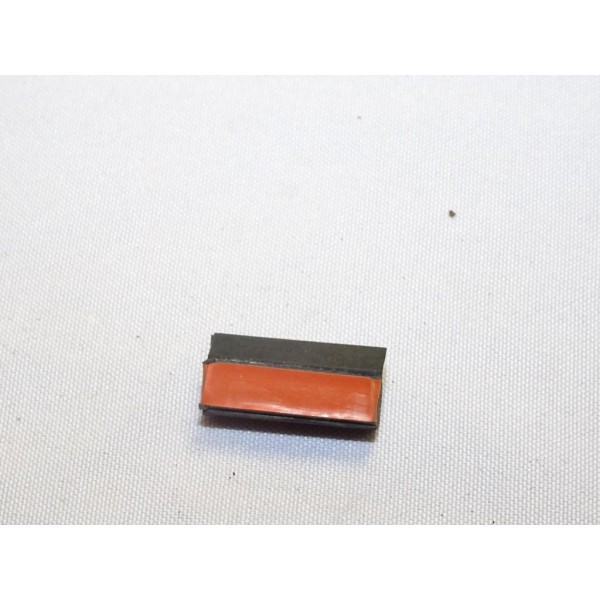 Tampon cale fixation parebrise pare-brise Fiat 60589841 pour alfa romeo 155 de 1992 à 1997  