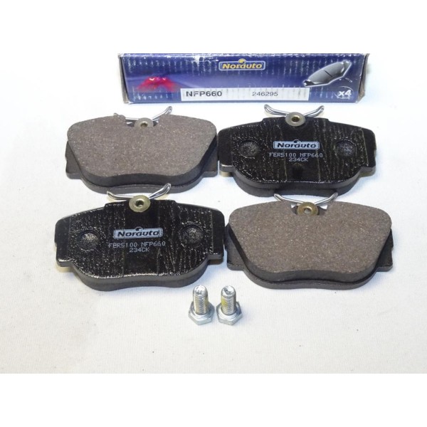 Jeux 4 plaquettes de frein avant montage lucas Norauto NFP660 pour BMW E30 SERIE 3 de 1986 à 1990  