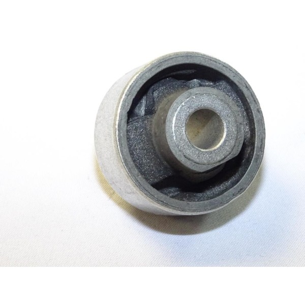 Silent bloc triangle bras de suspension Moog FISB3829 pour fiat panda 2 II partir de 2003  