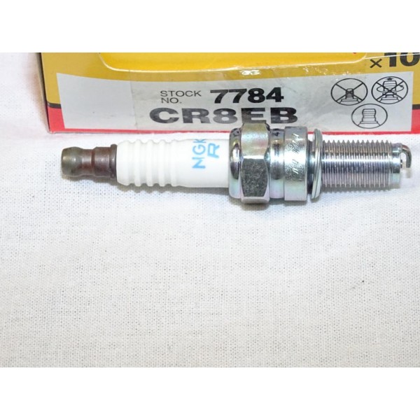 Bougie allumage NGK 7784 CR8EB pour moto scooter aprilia atlantic leonardo scarabeo sportcity beneli adiva BMW C1 derbi GP1 GPR 