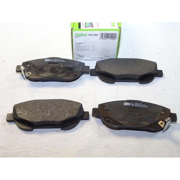 Jeux 4 plaquettes de frein avant montage bosch Valeo 601290 pour toyota avensis T27 dont verso AR20 partir de 2010  