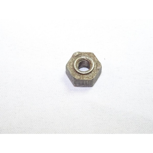 Ecrou fixation support catalyseur echappement Fiat 14092910 pour alfa romeo 147 1.6 2.0 16V essence 