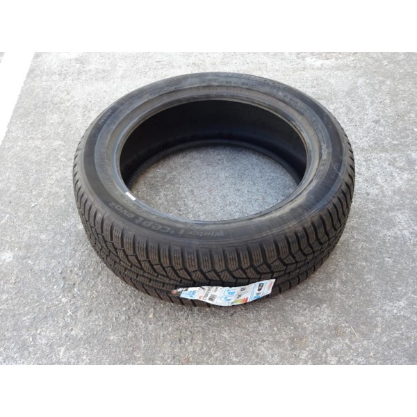 Pneu neuf hiver TOUT SEUL Hankook Winter i cept evo2 W320 215/55/18 215 55 18 99V XL DOT3219 