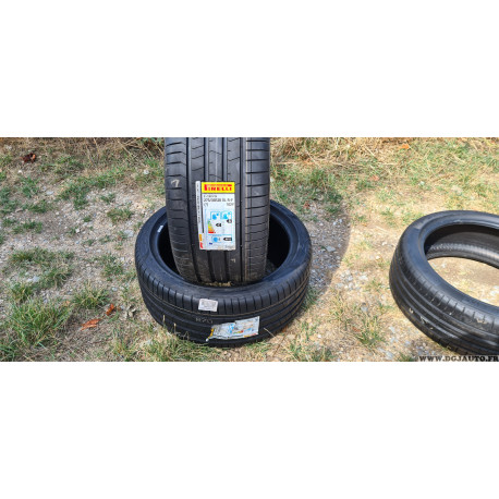 Lot 2 pneus NEUF Pirelli P-zero PZ4 275/35/20 275 35 20 102Y XL R-F runflat DOT1920 