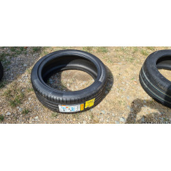 Lot 2 pneus NEUF Pirelli P-zero PZ4 245/40/20 245 40 20 99Y XL R-F runflat DOT2119 