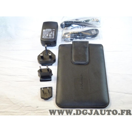 Pack accessoire de voyage kit prises travel pack avec housse et