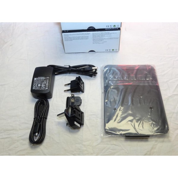 Pack accessoire de voyage kit prises travel pack avec housse et cable Garmin 020-00236-00 pour GPS navigateur ecran 4.3" 5" 