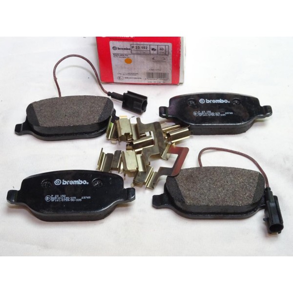 Jeu 4 plaquettes de frein arriere montage lucas Brembo P23152 pour alfa romeo giulietta 