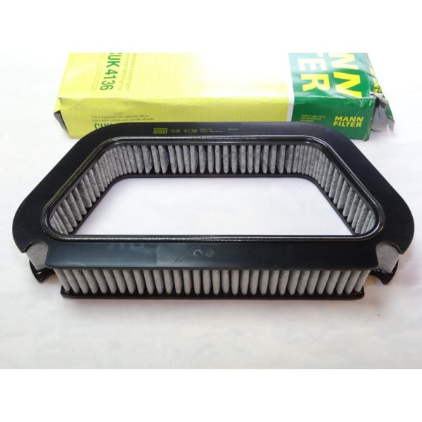 Filtre habitacle interieur Mann filter CUK4136 pour audi A8 de 2002 à 2010 