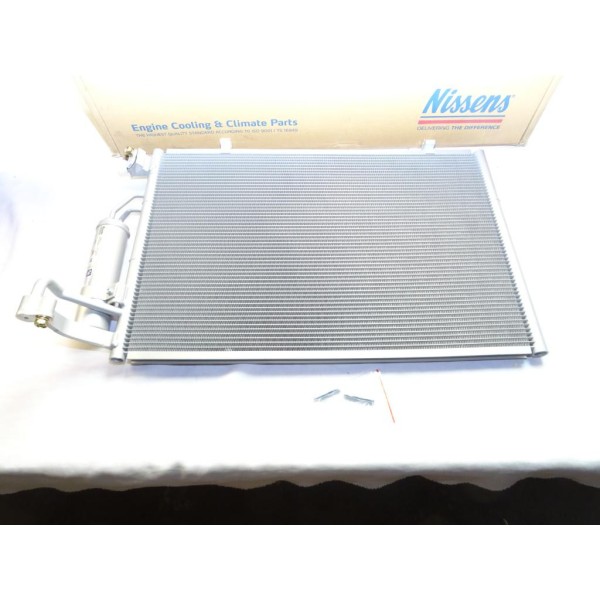 Condenseur radiateur climatisation Nissens CO6050 pour ford fiesta 6 VI partir de 2008 