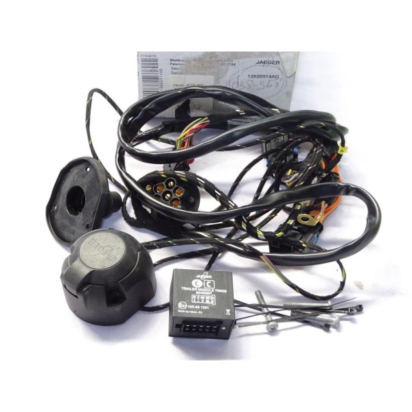 Faisceau attelage attache remorque 7 poles specifique multiplexe Bosal 038968 pour dacia sandero partir de 2013 (sans notice de 