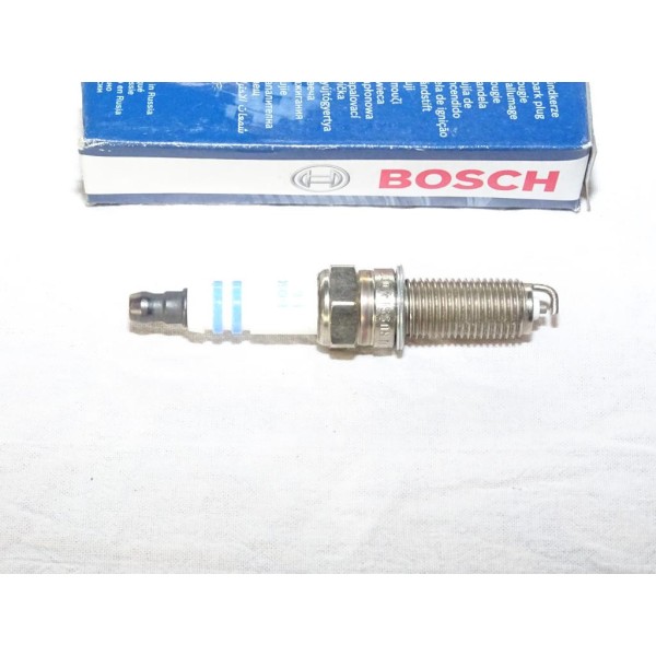 Lot 5 bougies allumage Bosch 79038 YR8MEU pour chevrolet cavalier hyundai i10 accent eon kia picanto rio suzuki swift ertiga toy