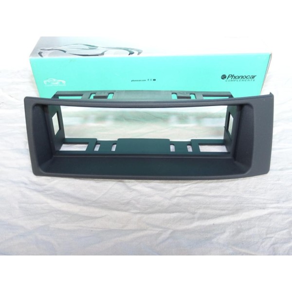 Cadre contour support poste radio autoradio Phonocar 03227 pour renault megane 2 II de 2003 à 2008 