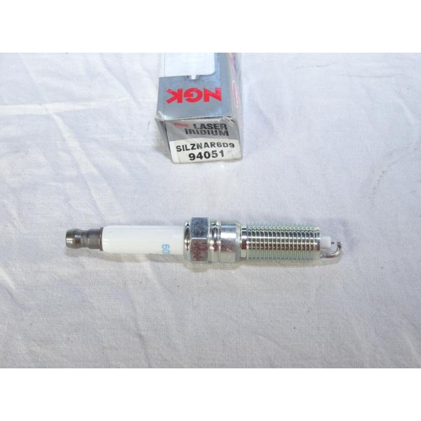 Bougie allumage laser iridium NGK 94051 SILZNAR6D9 pour opel karl astra K 1.0 1.4 essence 