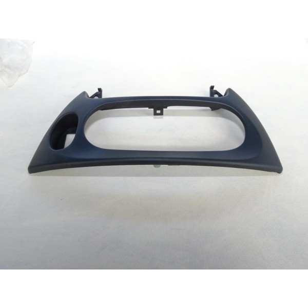 Cadre contour boutons commande de chauffage ventilation Renault 7700841057 pour renault megane 1 dont scenic 