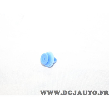Taquet agrafe attache fixation bas de caisse panneau de porte Renault 8200909084 pour renault laguna 2 3 II III twingo 2 II clio